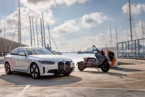 P90454179_lowRes_bmw-ce-04-scenic-01-_original